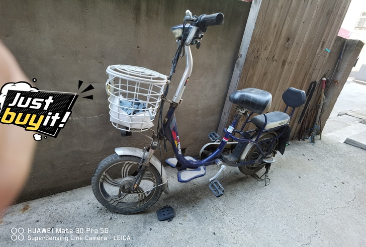 上海永久锂电池电动车，因有2辆电动车，所以...