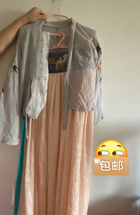 全新古风汉服低价出售，还有小礼物送喔
