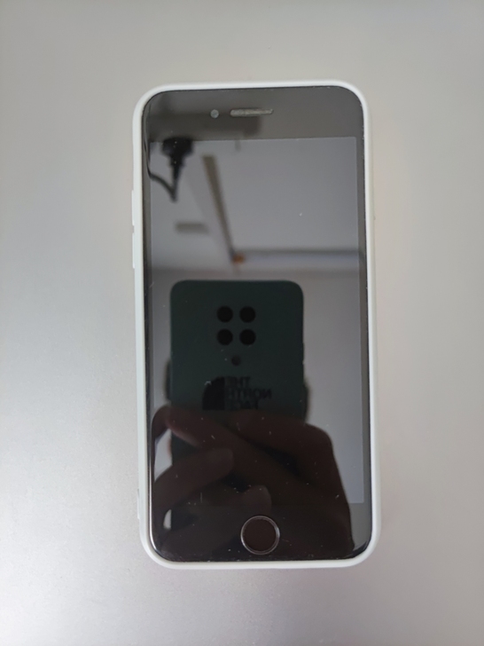 iPhone7 32G，修过多处，介意慎拍...