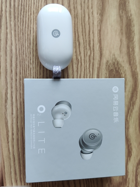 网易云音乐耳机lite版，产品型号ME01...