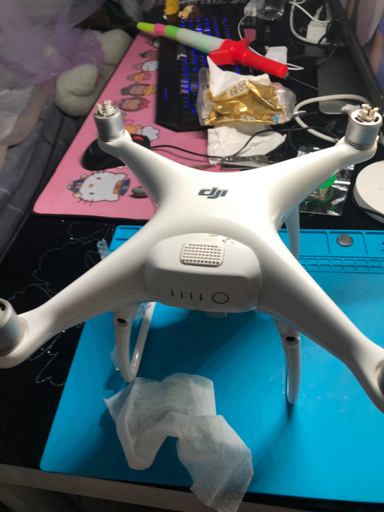 大疆精灵4p 2电。