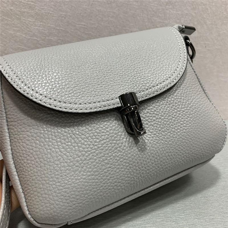 闲置真皮女包斜挎包小包包迷你包包头层牛皮包...