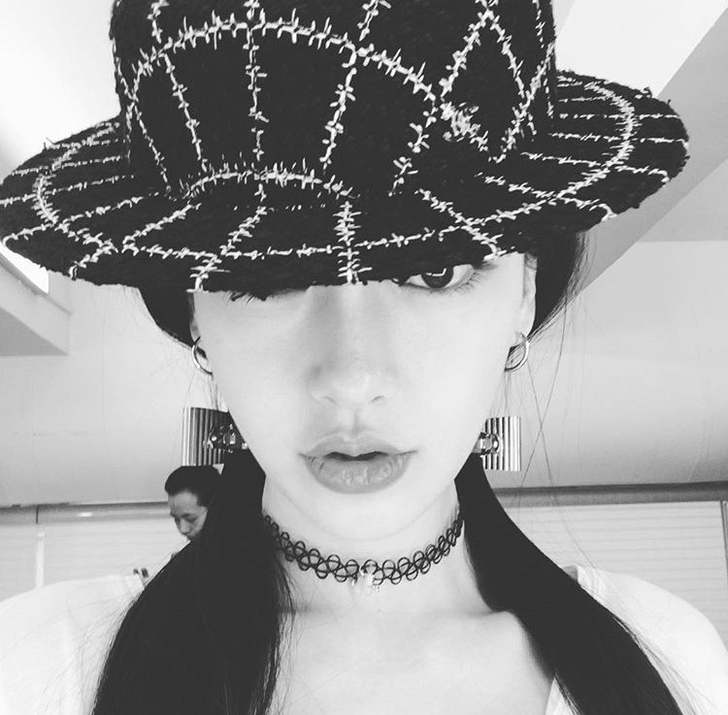 小香走秀名媛黑白大格子纹粗呢礼帽baby左...