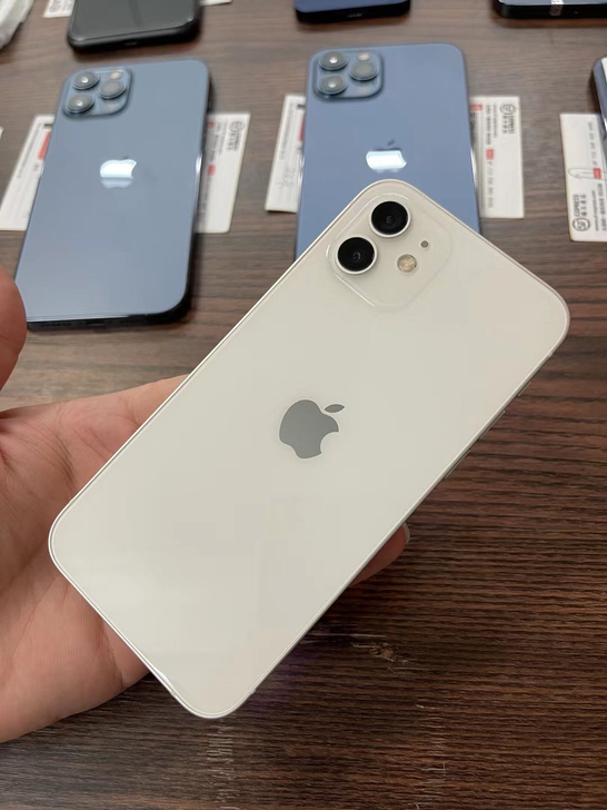 iPhone12白色美版有锁黑解无锁