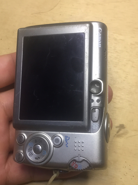 佳能950相机，成色如图，开机拍照正常，屏...