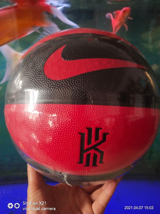 NIKE耐克7号篮球欧文全视之眼限量蓝球室...