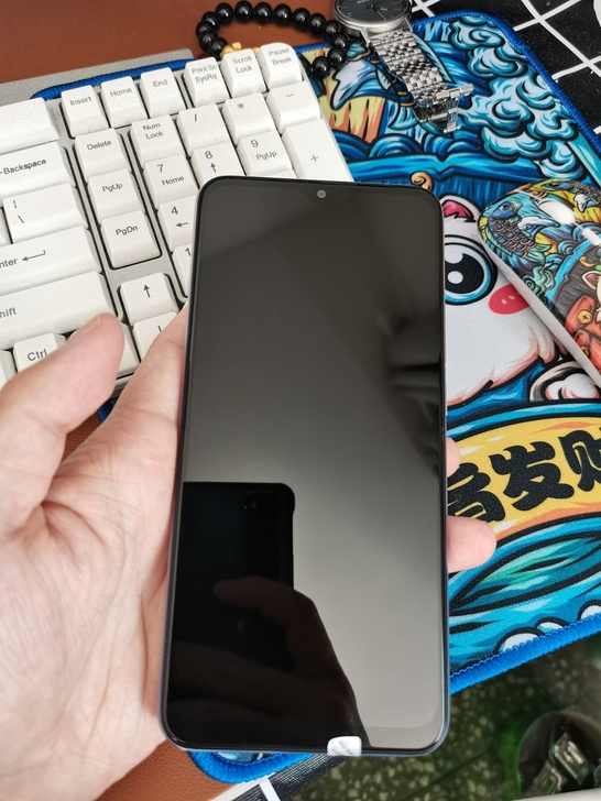 95新红米九 全原装  4+64 3月份的...