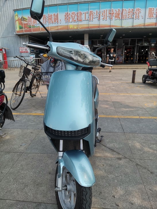 雅迪电动车  雅迪e2  原价3980元，...