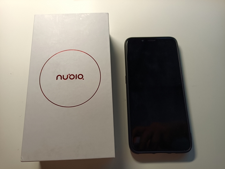 nubia/努比亚 V18 手机