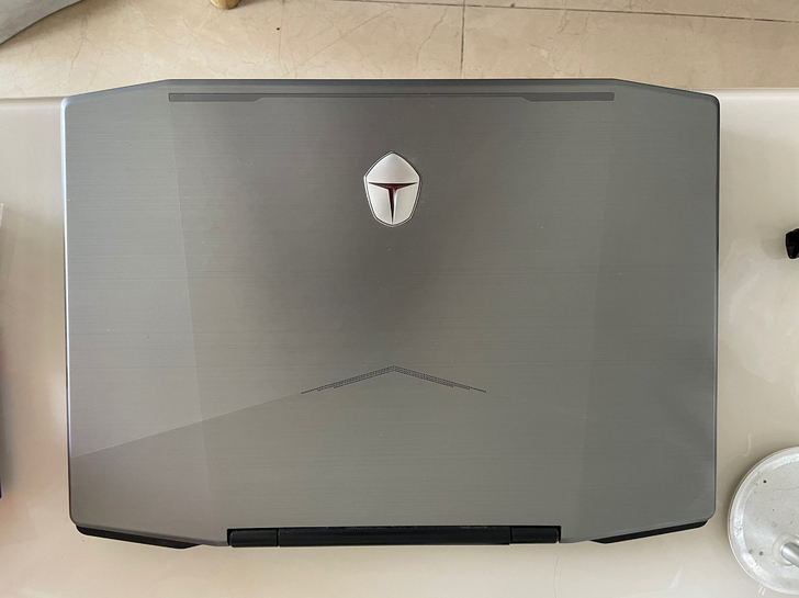 游戏笔记本雷神911-M1C