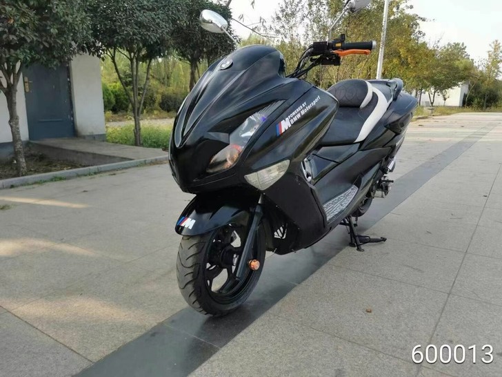 最新变异版本巡航大踏板摩托车，成色崭新  ...