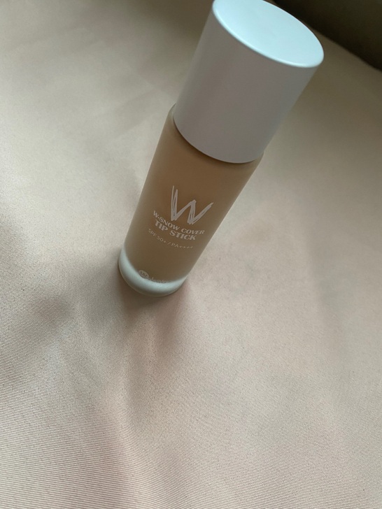 wlab粉底液21色号全新适合白一点的人使...