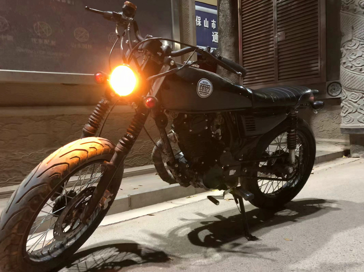 复古摩托车，