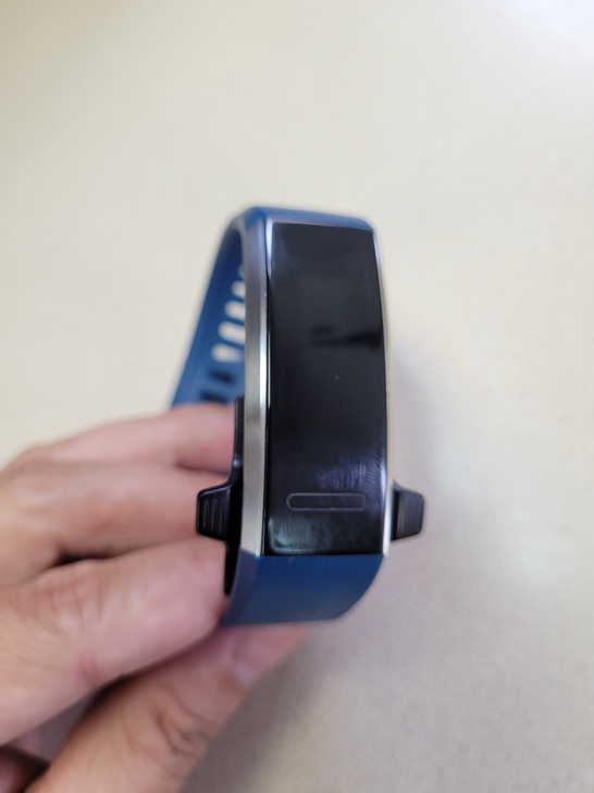 华为运动手环，GPS版，功能正常。