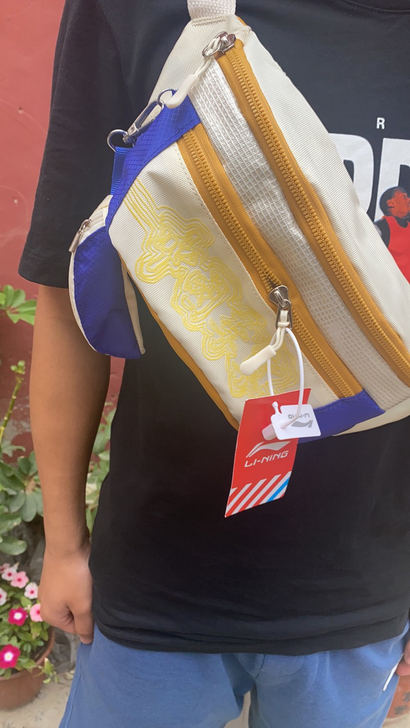 新款腰包 吊牌还在的 使用感受 有点潮,我...