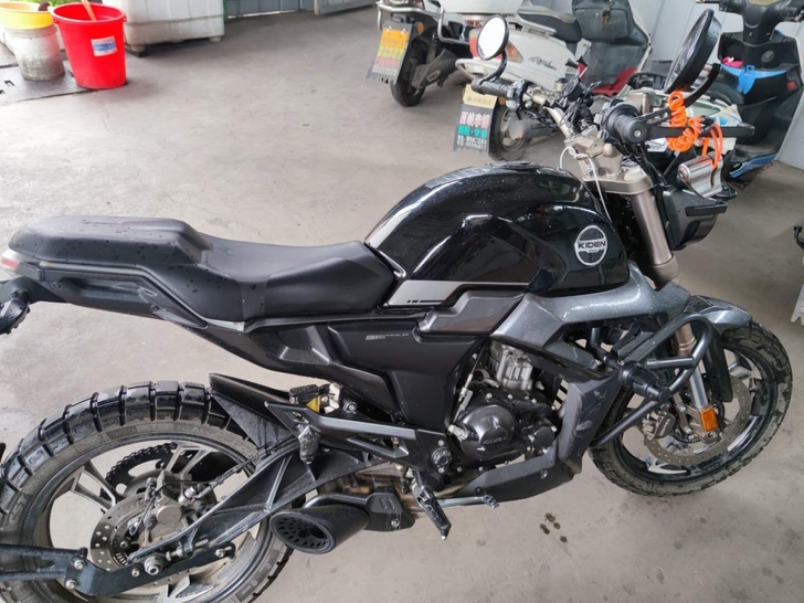 启典150 G1，复古摩托车，城市代步车。...