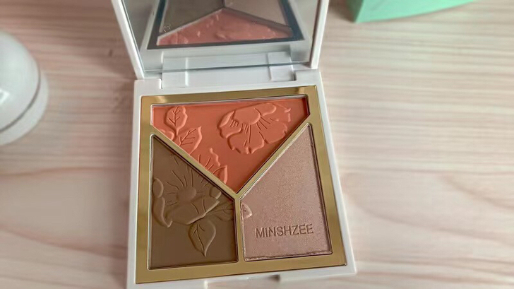 高光修容阴影鼻影腮红三合一+高光刷+修容刷