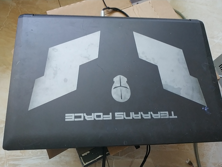 x511未来人类笔记本，独立显卡，hm77...