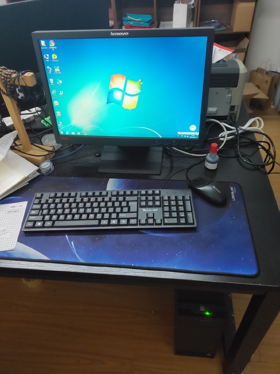 工作室闲置电脑一台，老式联想台式机，客服电...