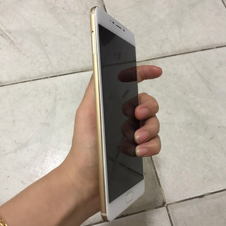九新魅族max！带指纹解锁，手机正常使用，...
