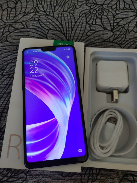 OPPOR15正品手机  9成新  买来用...