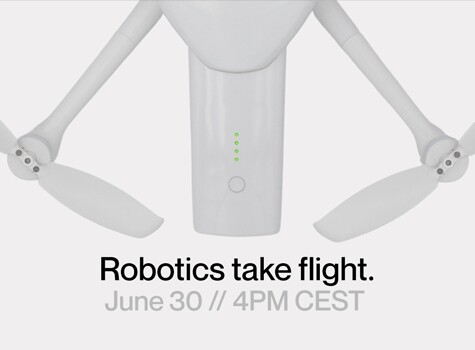 NEW PARROT DRONE COMI...