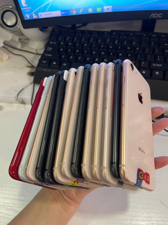 256G闲置iPhone8带指纹、功能全好...