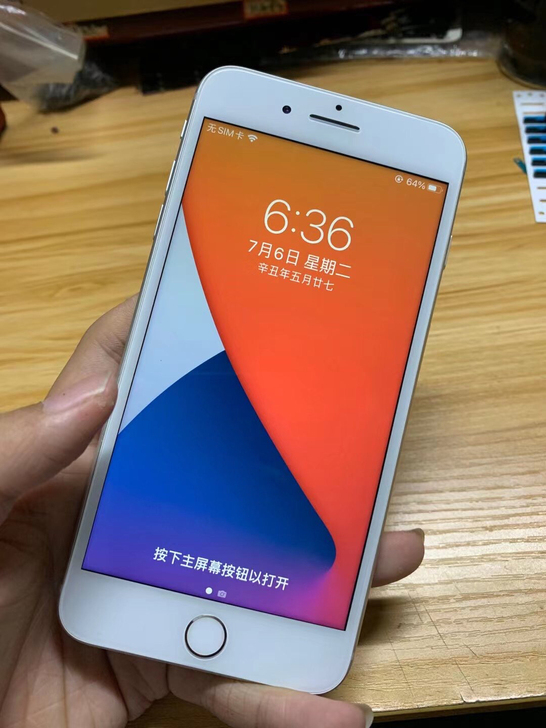 苹果8plus 256G 纯原功能全好 插...