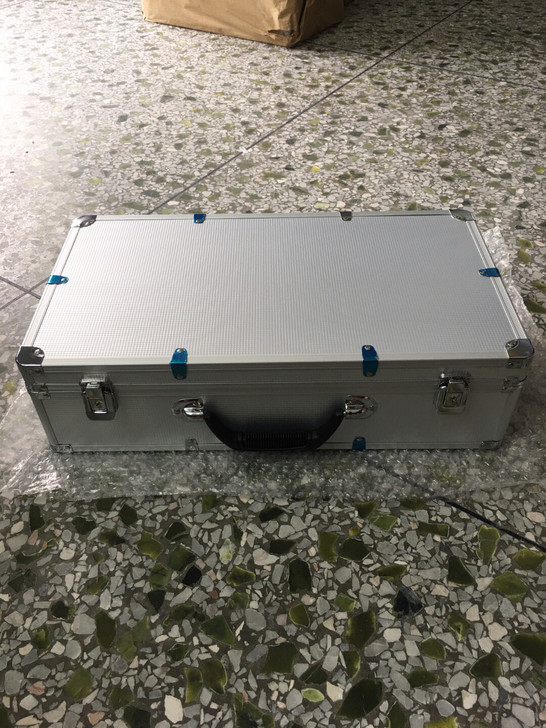 全新 一拖二，一拖四/无线话筒主机铝箱 无...