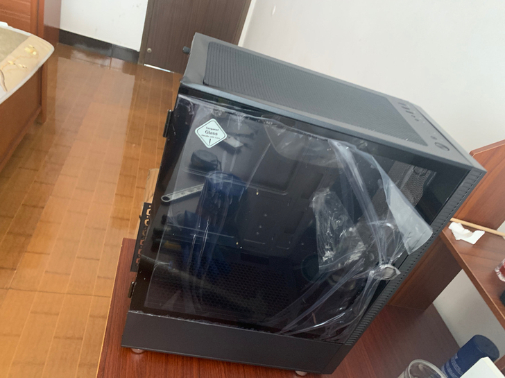 一个有瑕疵的机箱,航嘉GX660H机箱台式...