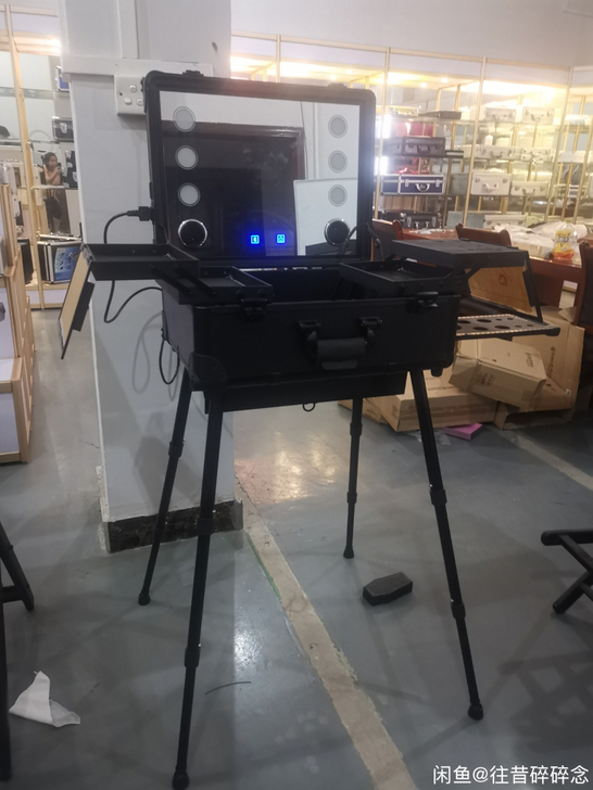 全新22寸带灯化妆箱跟妆箱 触屏灯钢化镜子...