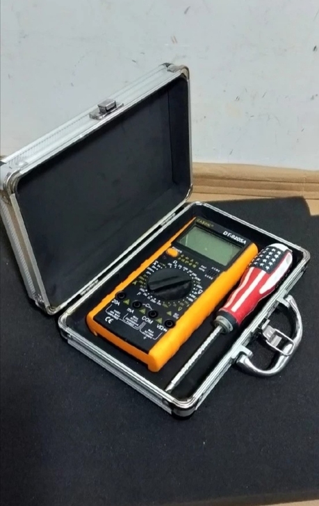 铝合金小号工具箱收纳箱 库存一批小号手提铝...