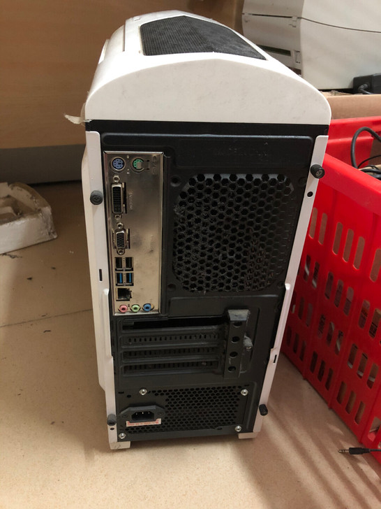 闲置出售一台X64兼容台式机AMD四核，内...