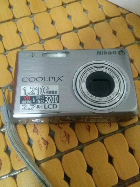 NiKon数码相机s700带充电器电池原装卡