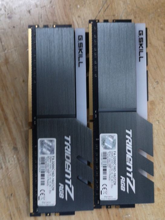 芝齐DDR4 3200 8G*2套装内存，...