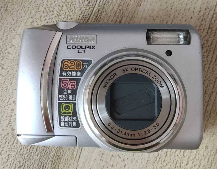 【出】尼康L1相机