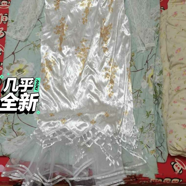 鞋子37,但是我38的穿着有点大,有小赠品...