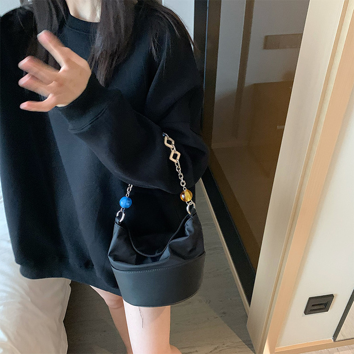 lala定制 链条水桶包包女2020新款时...