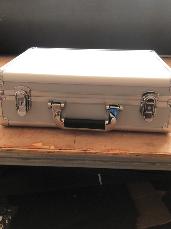 定做铝合金工具箱,现货31个,尺寸40##...