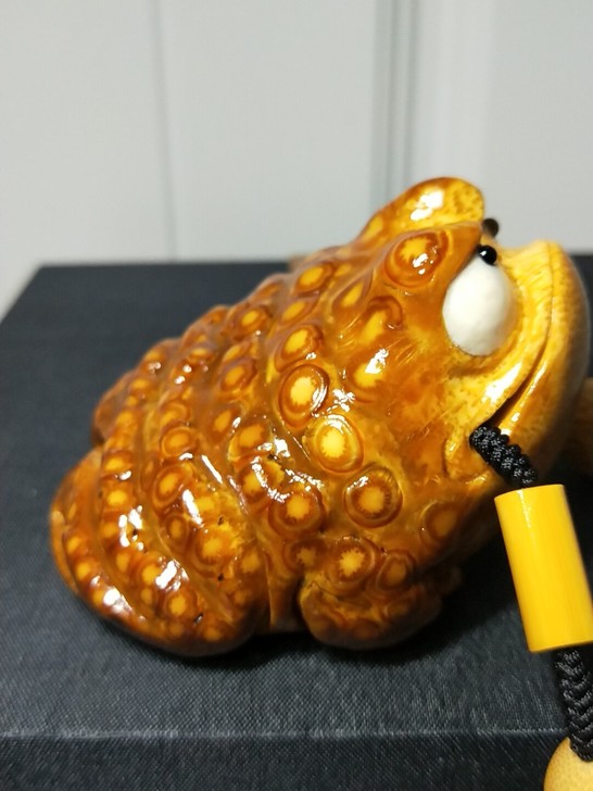 竹根雕金蟾，手把件，个人闲置比较多，这只一...