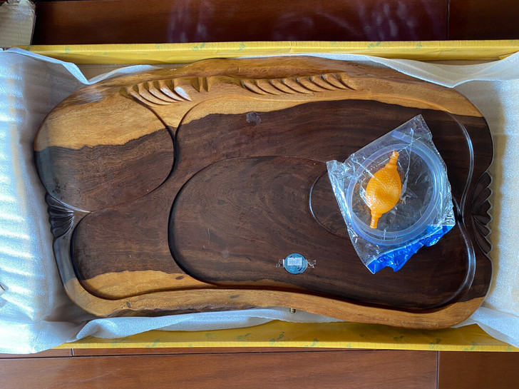 别人送的茶盘，据说是好东西，家里完全用不上...