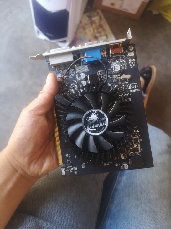 七彩虹730k  2G黄金版显卡低价转让出...