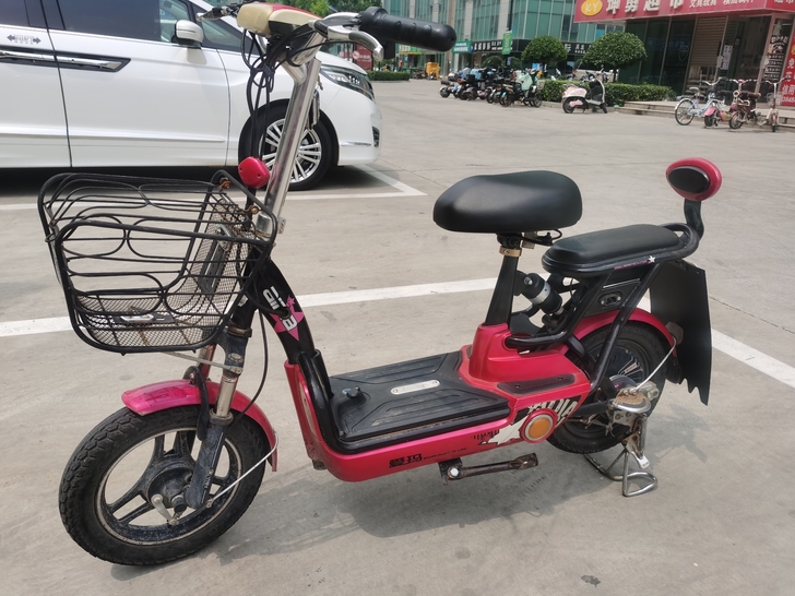 爱玛电动车,能骑35-40公里,手续齐全有...