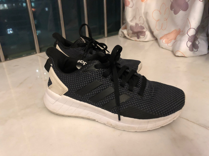 Adidas阿迪达斯运动鞋 黑色