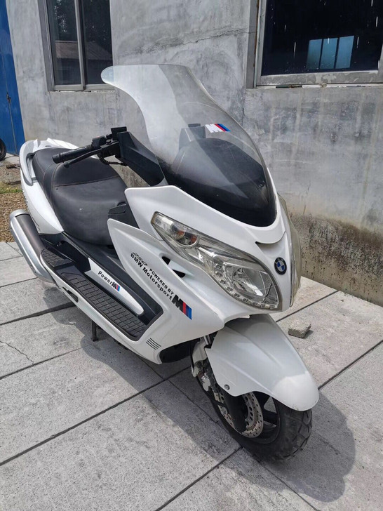 陆地巡洋舰大龙船摩托车跑车。牌证齐全。车况...