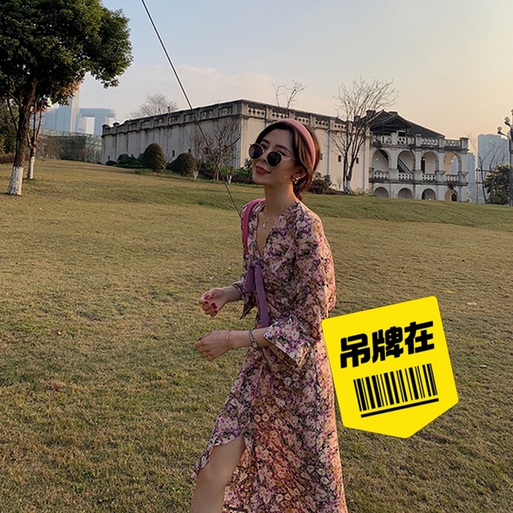 好漂亮的连衣裙,可惜我穿着肩膀那里有点紧,...