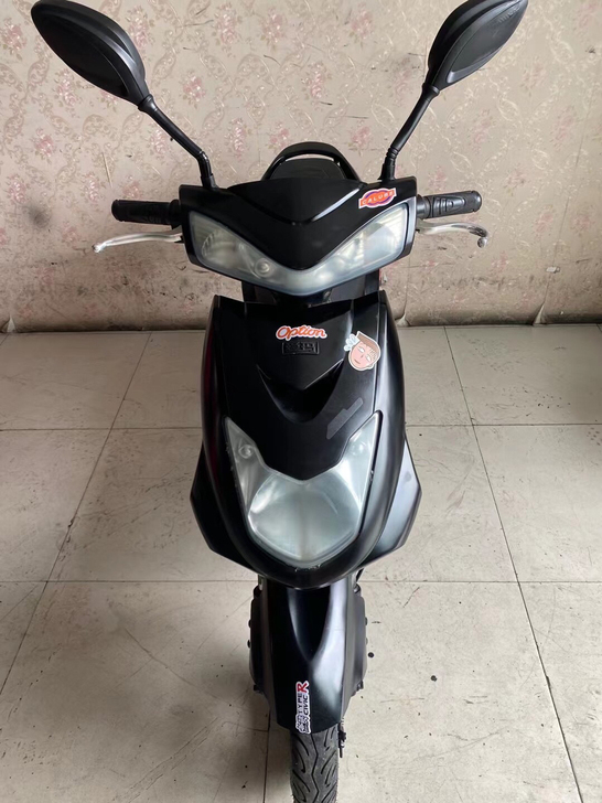精品爱玛电动车,可以跑四五十公里,有购车票...