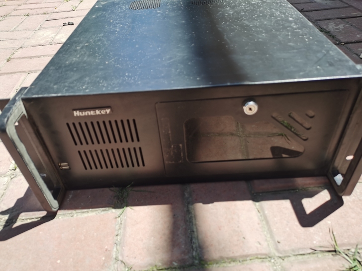 工控机箱带航嘉五百瓦电源转让