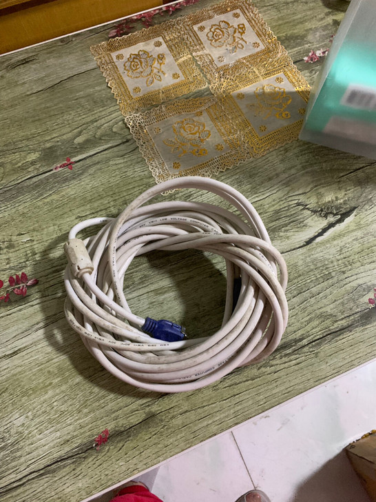 VGA线10米带磁环,之前工地临时监控用来...