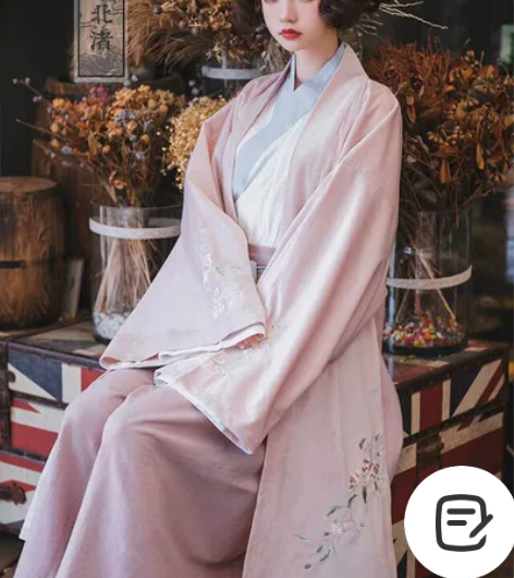 上衣和披风S码,下裤M码 本人165,50...